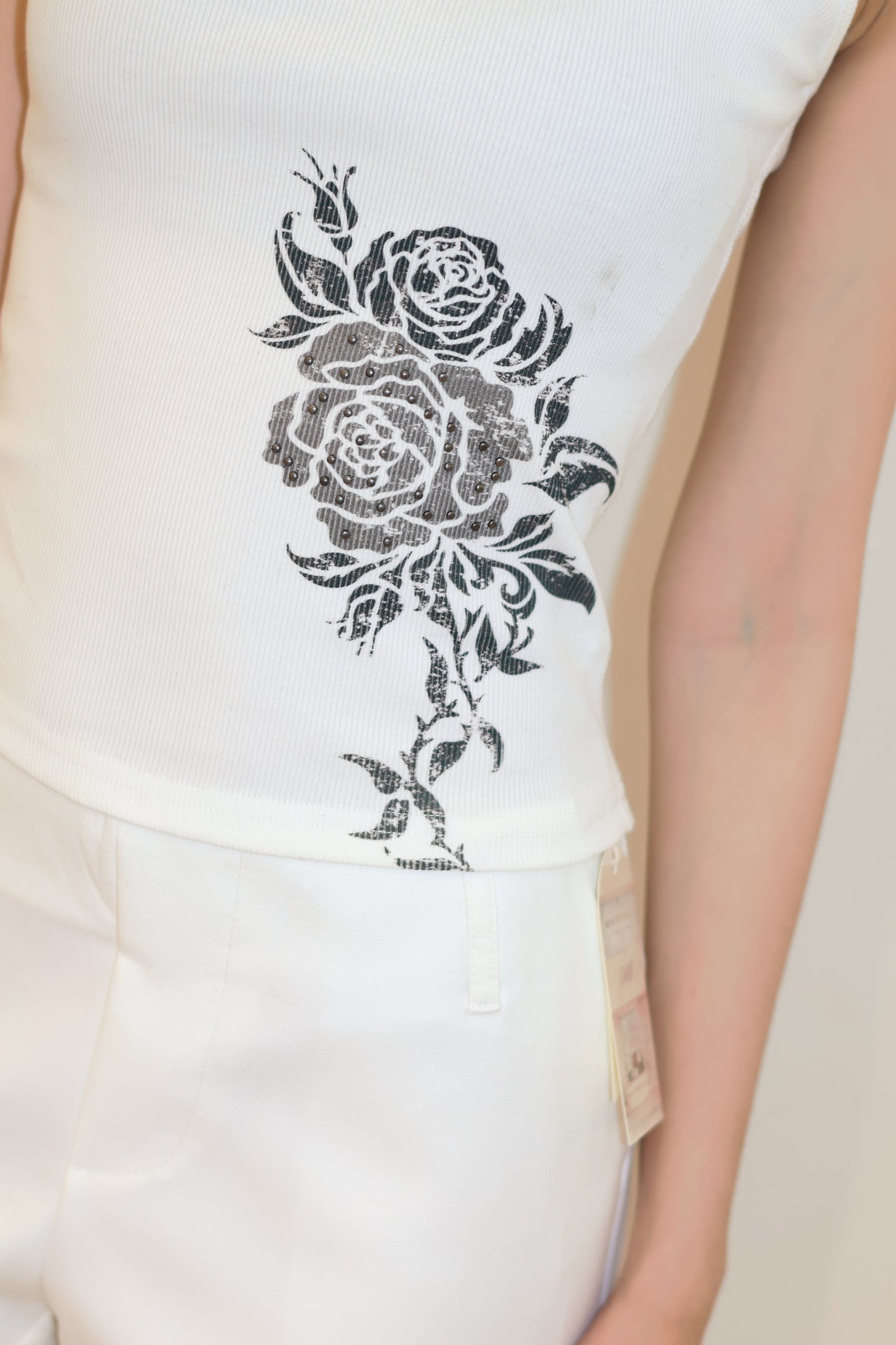 ROSE PRINT WHITE TANK TOP