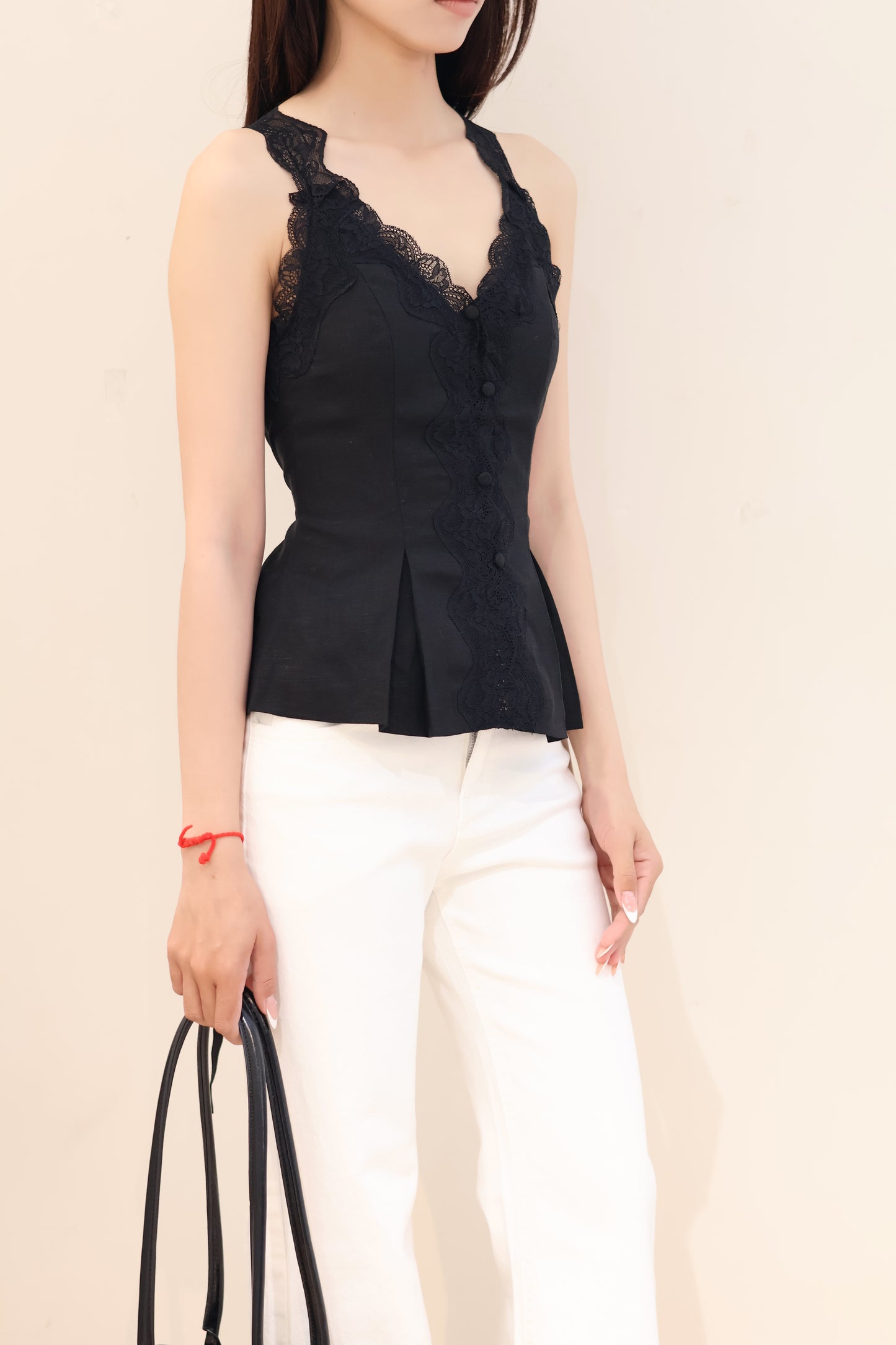 FLOWY LACE V CUT TOP