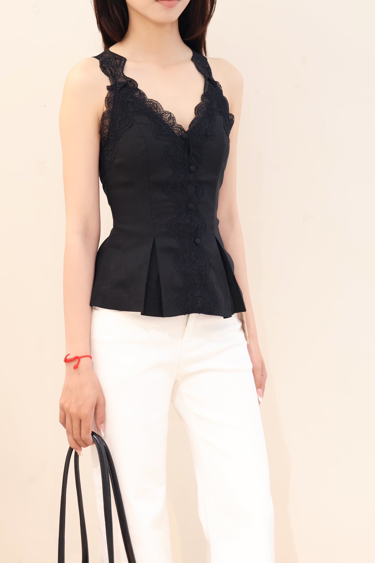 FLOWY LACE V CUT TOP