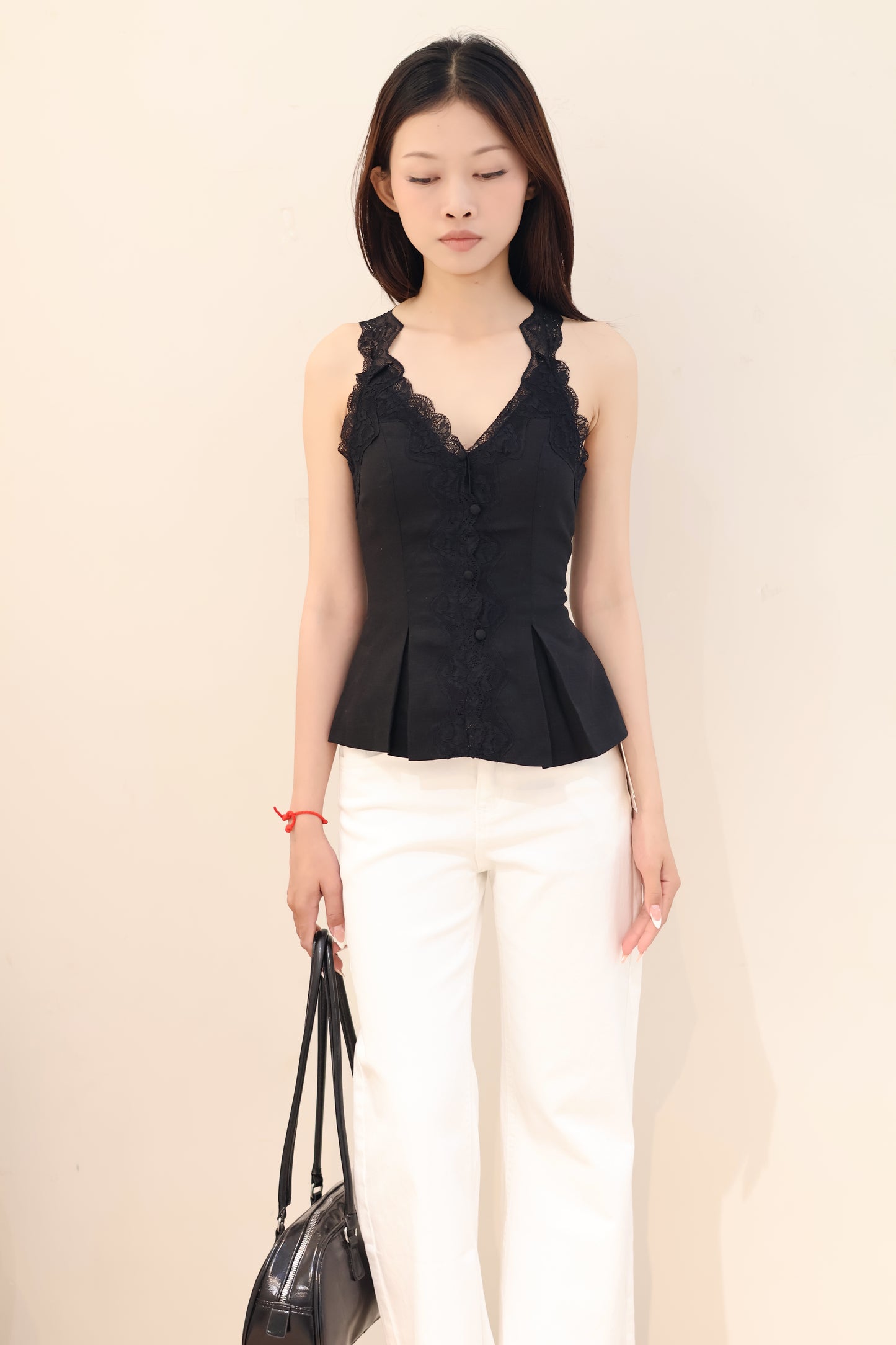 FLOWY LACE V CUT TOP