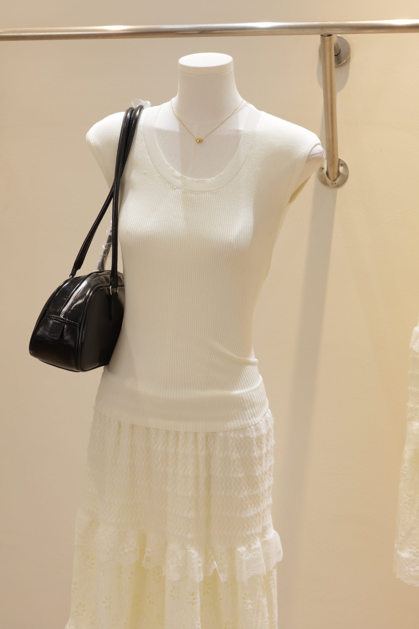 CREAM LONG SKIRT