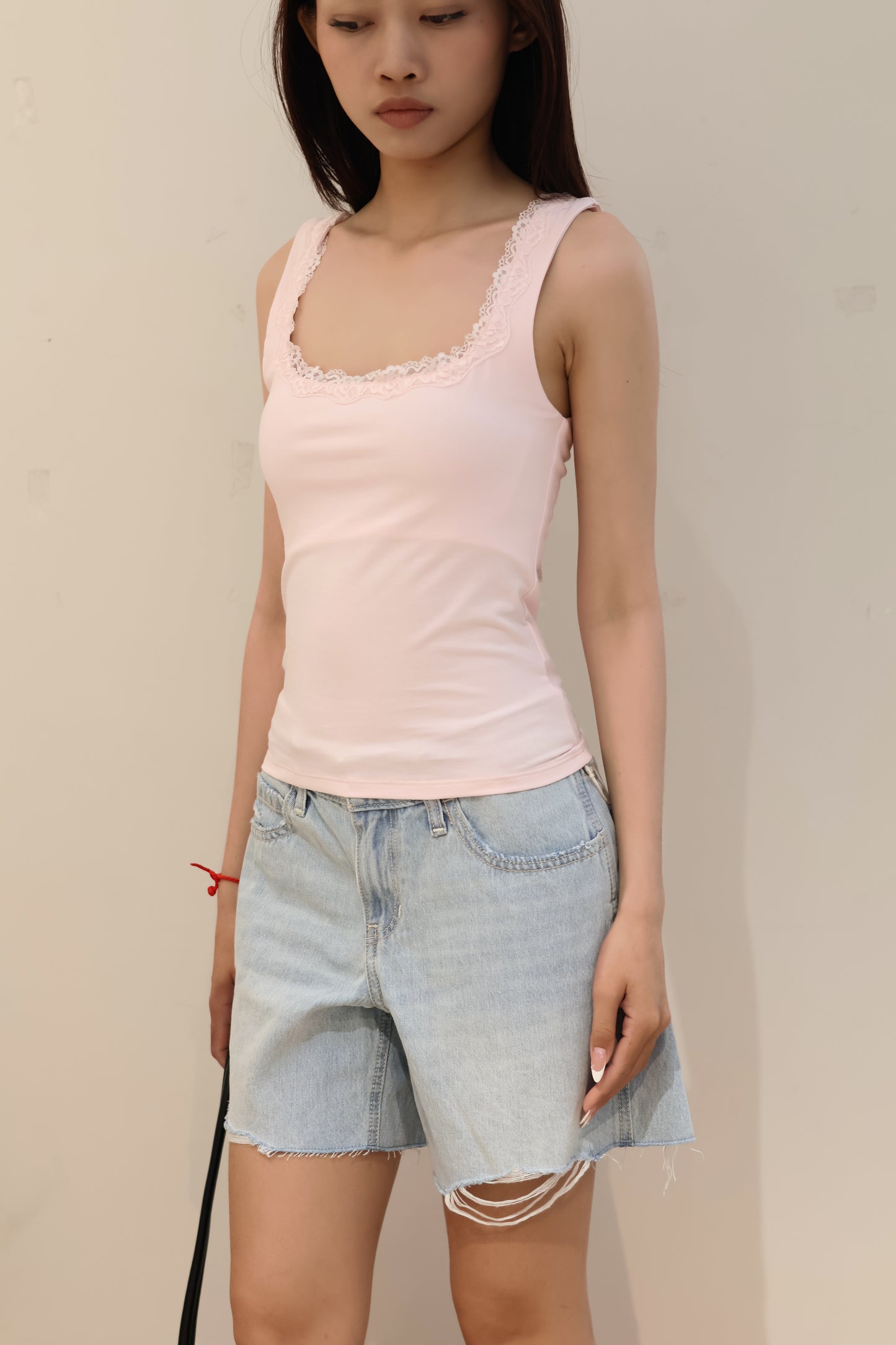 SUBDUED LACE TANK TOP