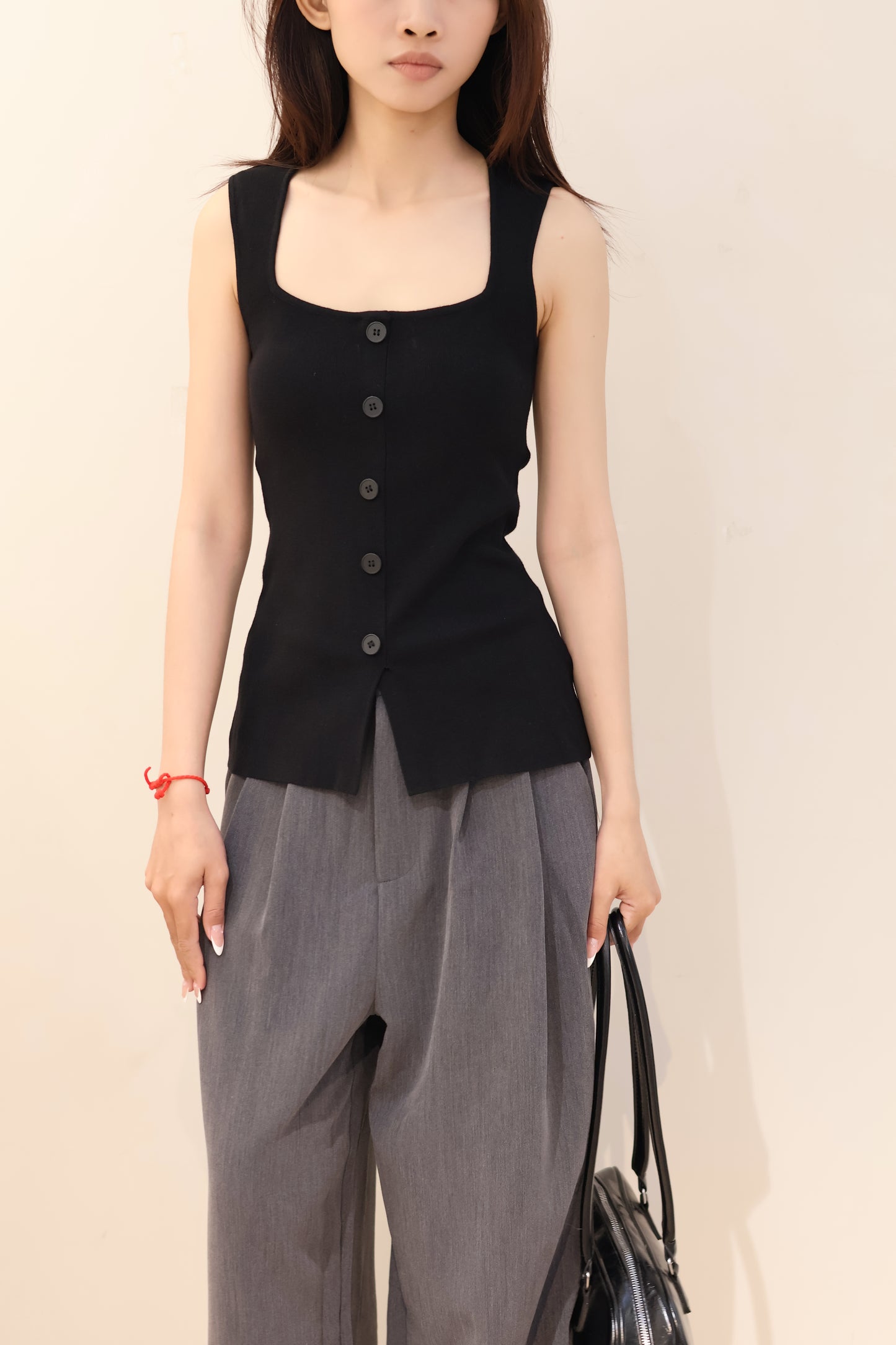 Square neck buttons tank top
