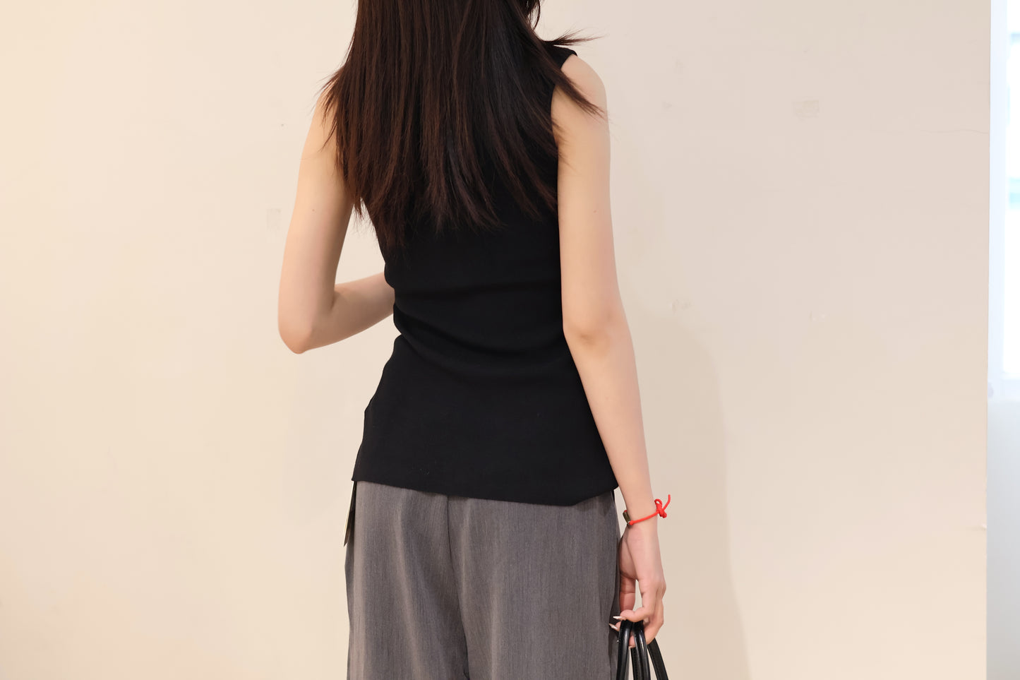 Square neck buttons tank top