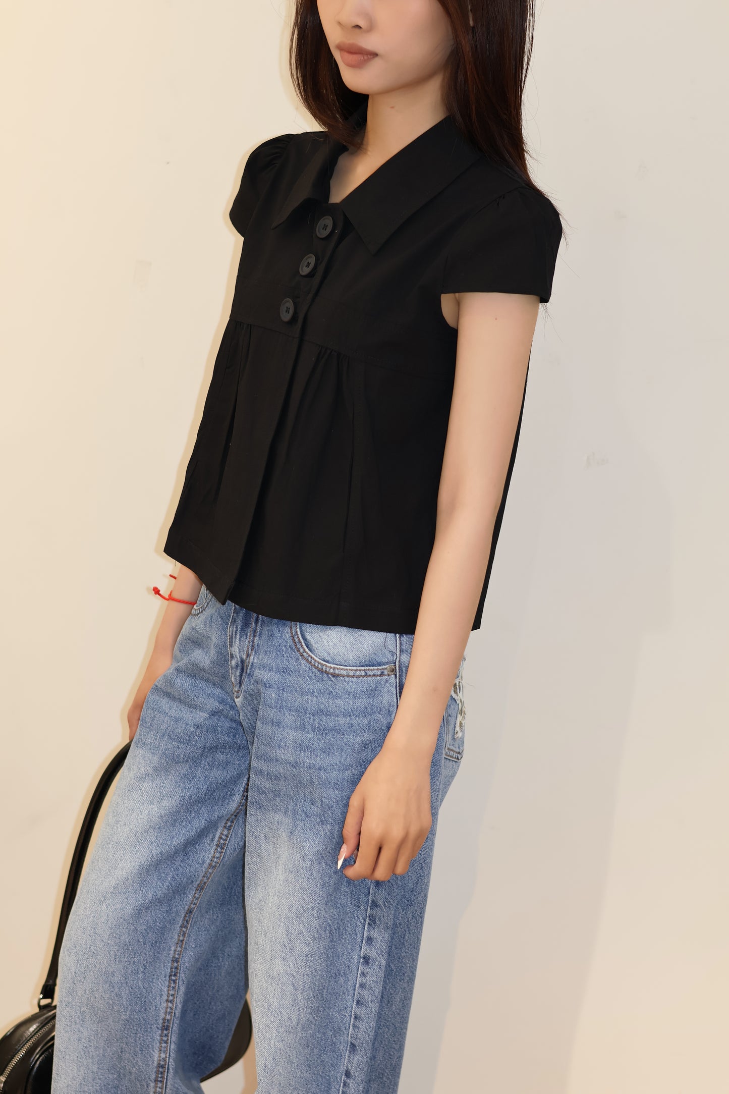TWO BUTTONS SHORT SLEEVE BLOUSE