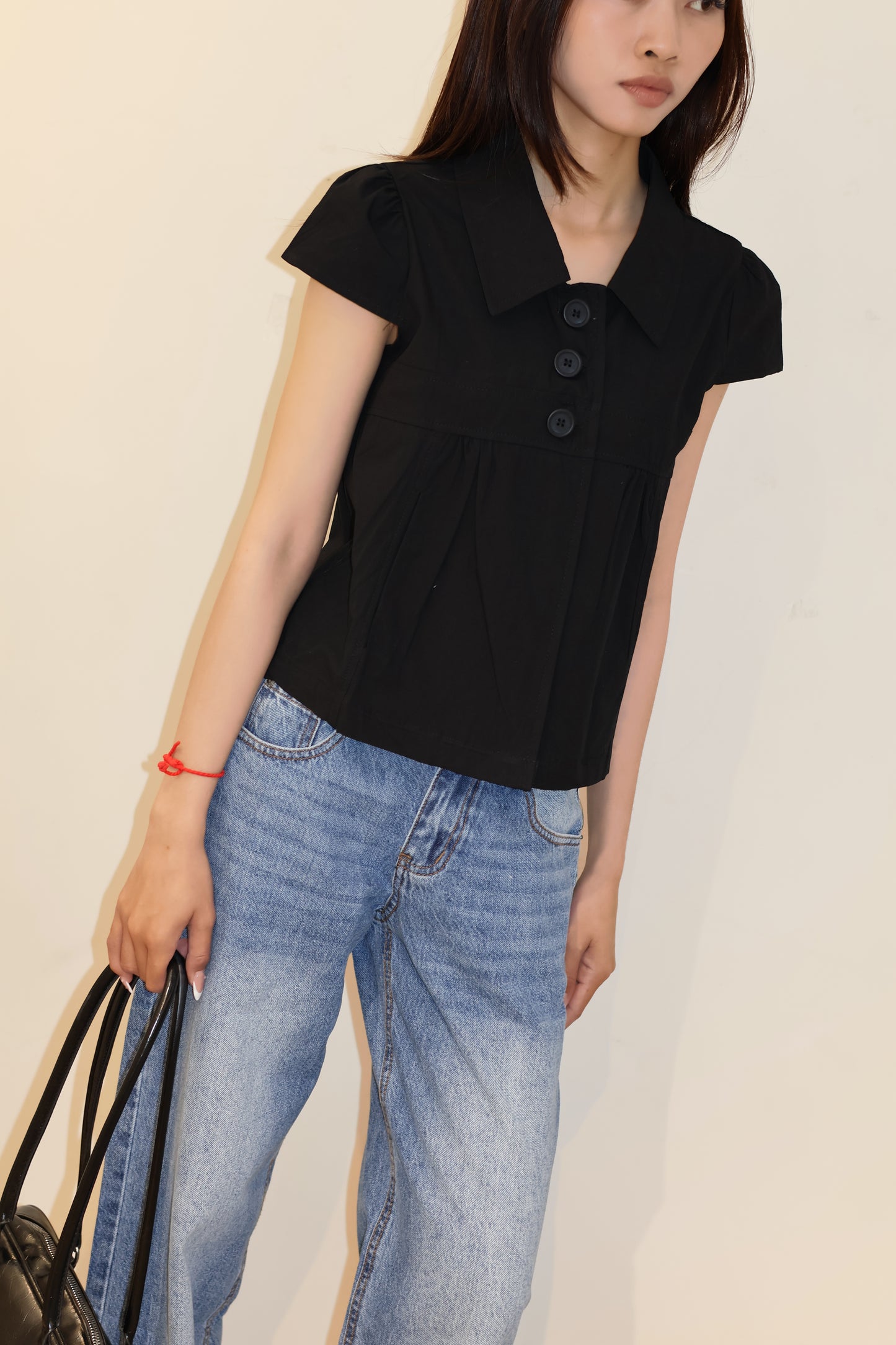 TWO BUTTONS SHORT SLEEVE BLOUSE