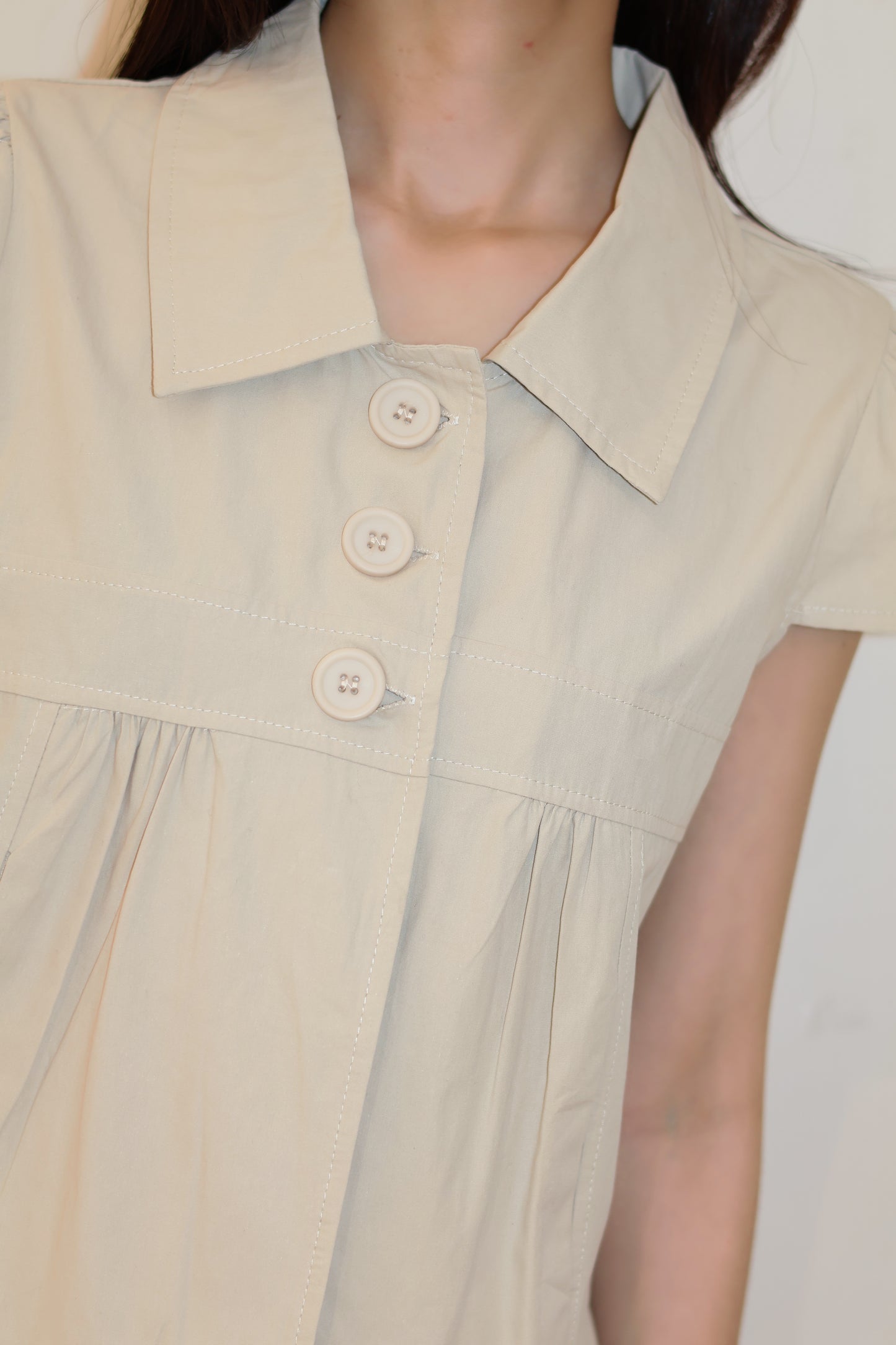 TWO BUTTONS SHORT SLEEVE BLOUSE