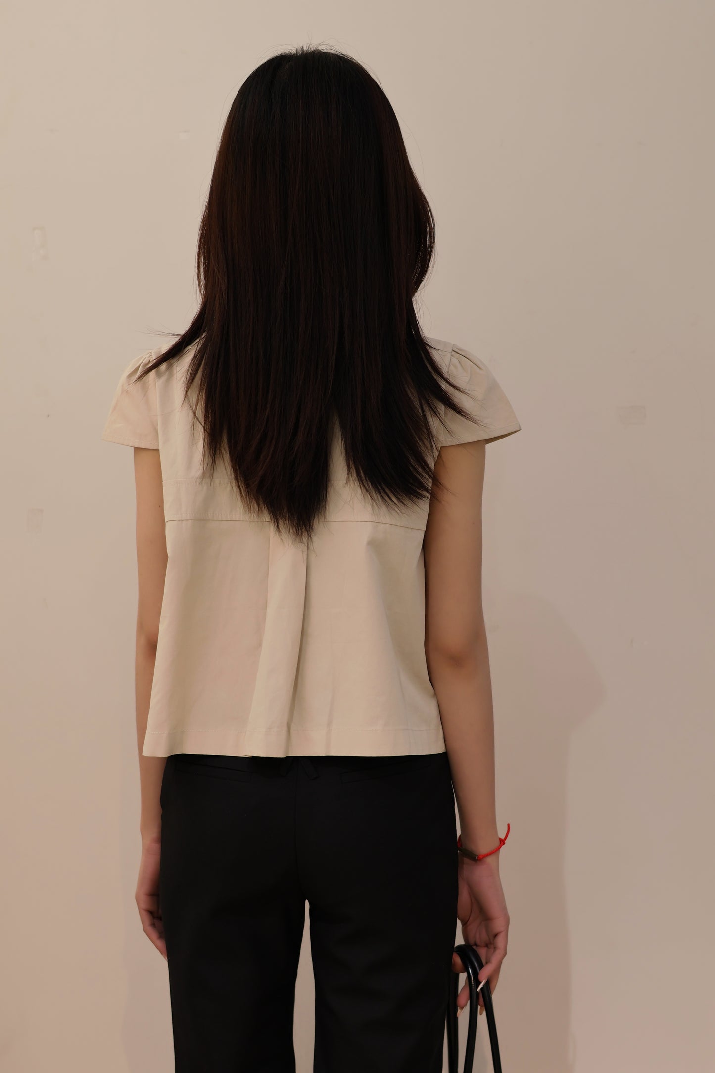 TWO BUTTONS SHORT SLEEVE BLOUSE