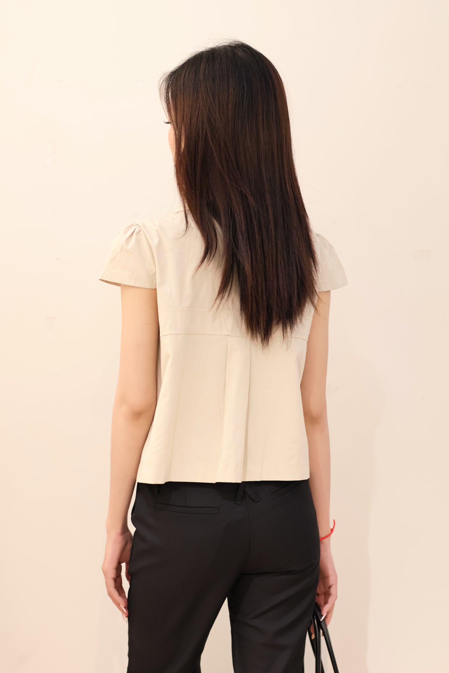 TWO BUTTONS SHORT SLEEVE BLOUSE