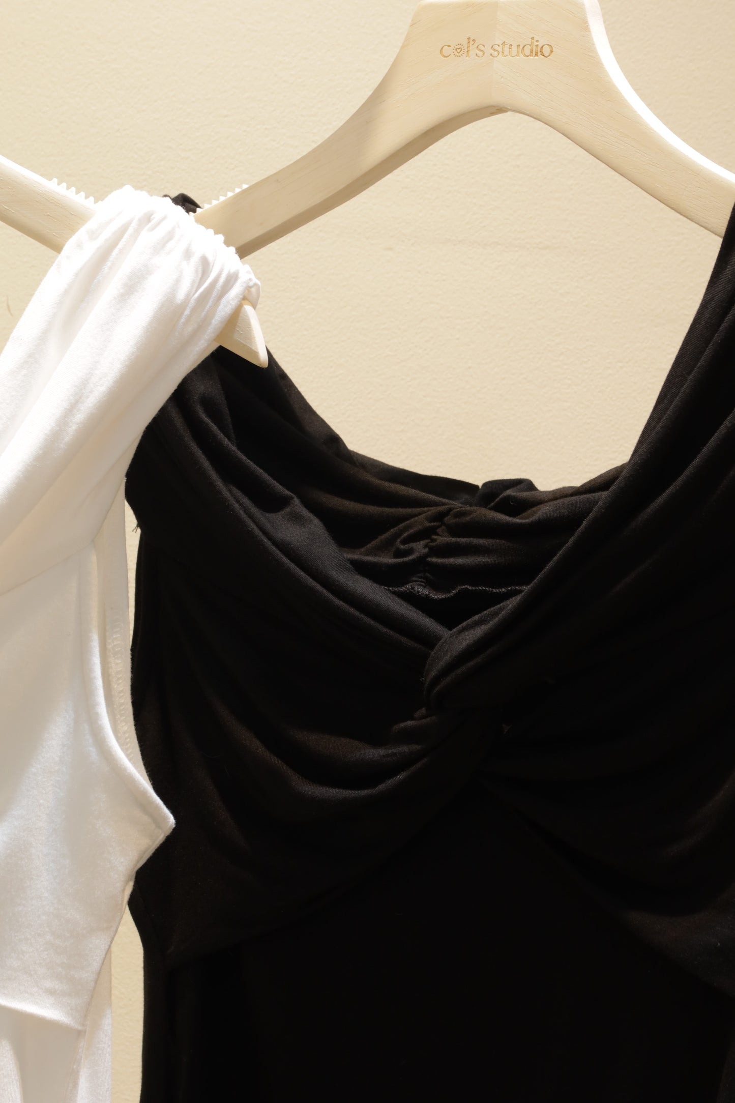 J26 off shoulder