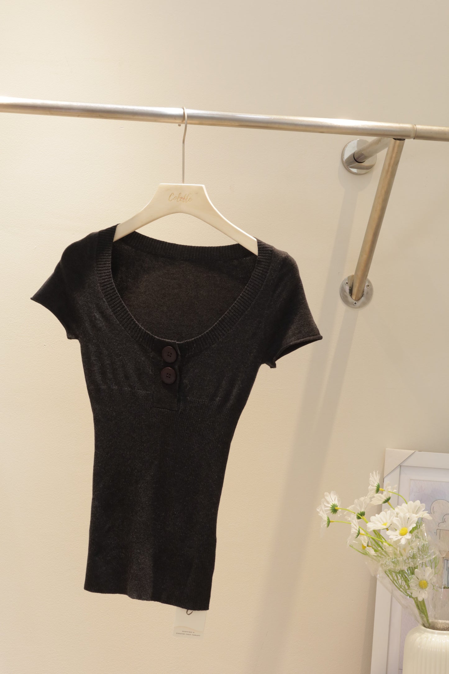 Knitted 2 buttoned SS top