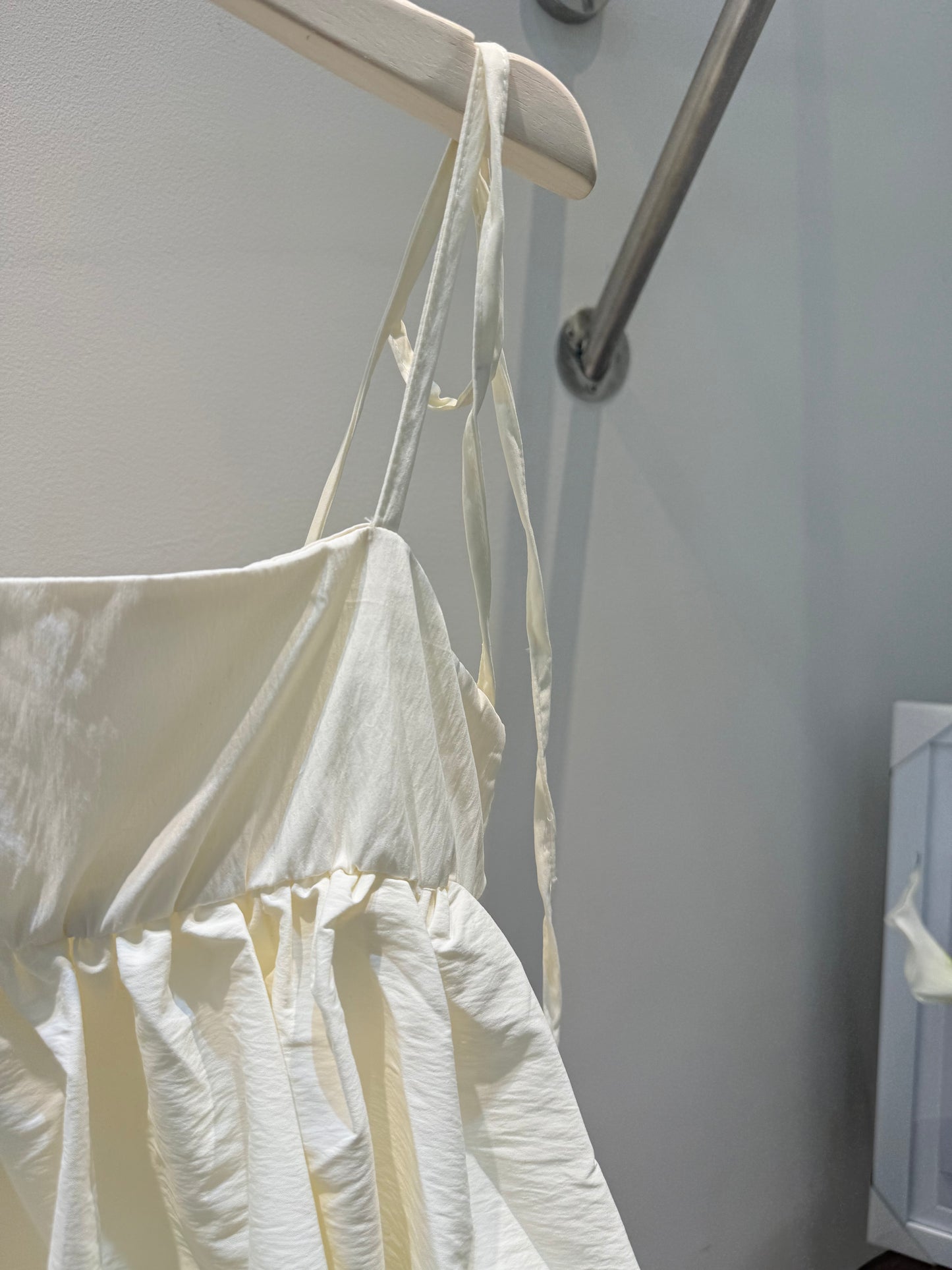 Nude cream flowy top