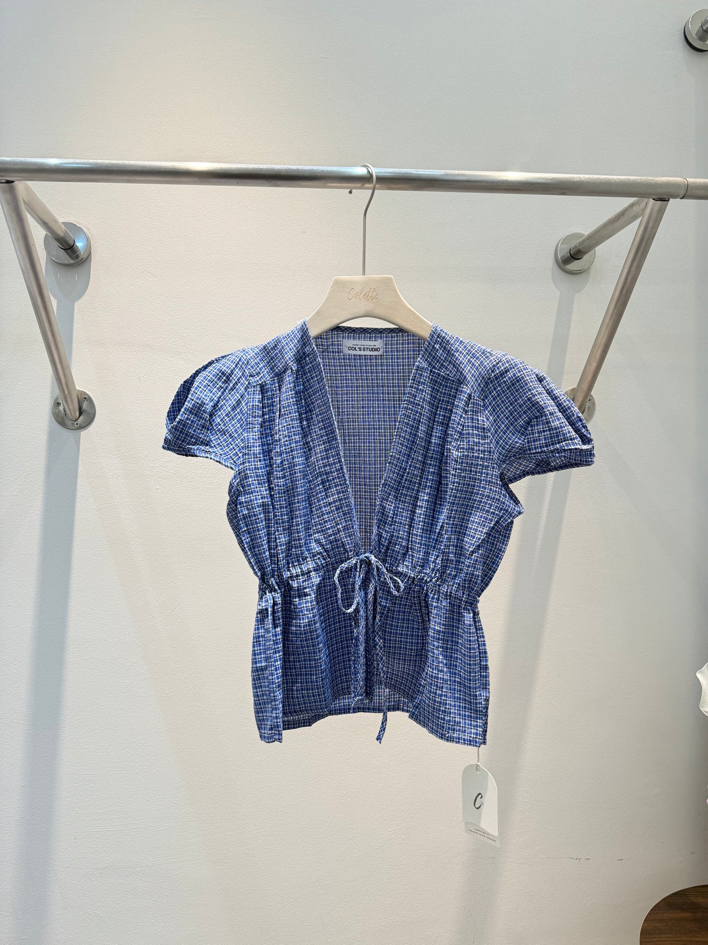 Short sleeve blue plaid top