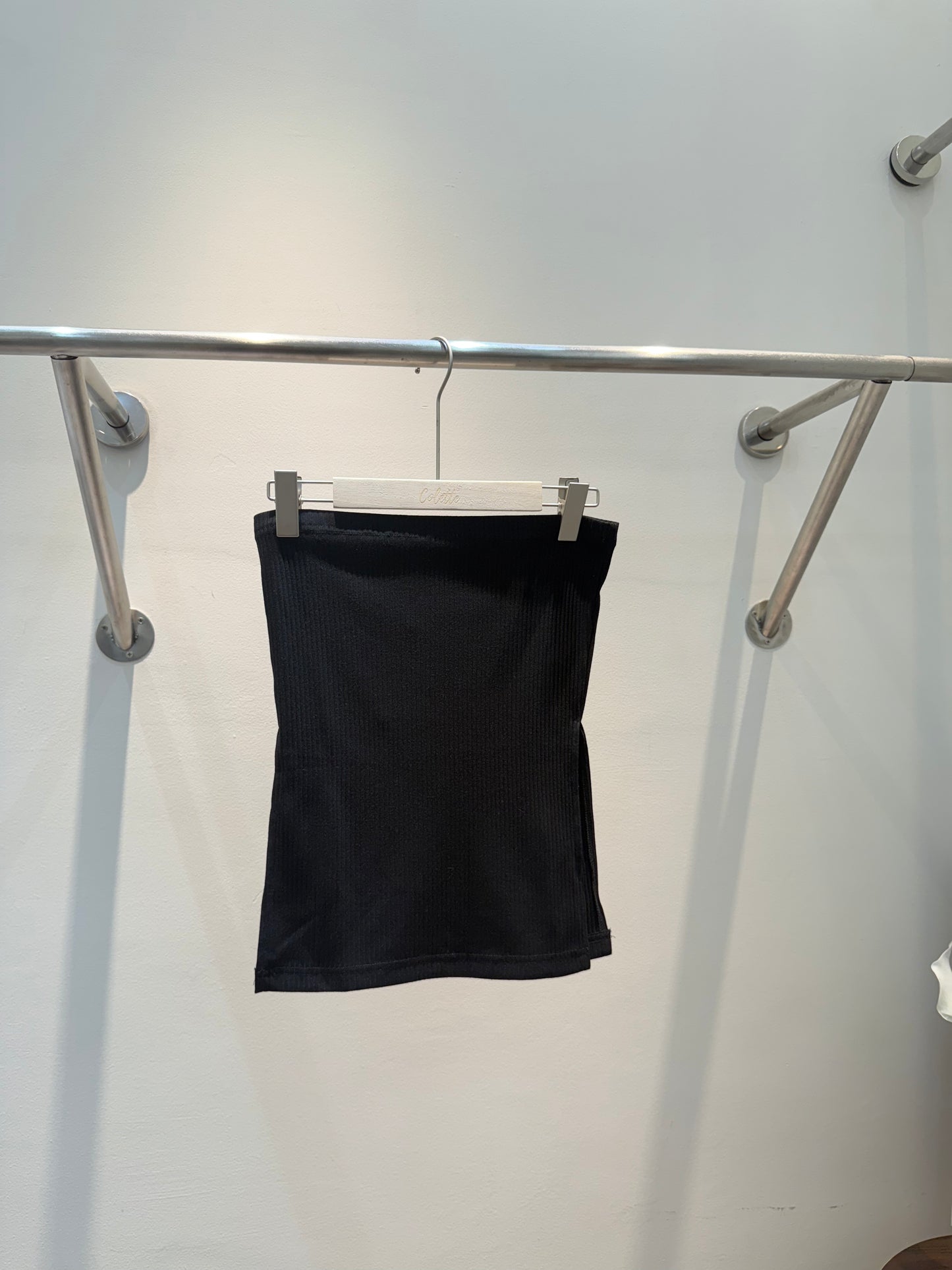 Black side cut tube top