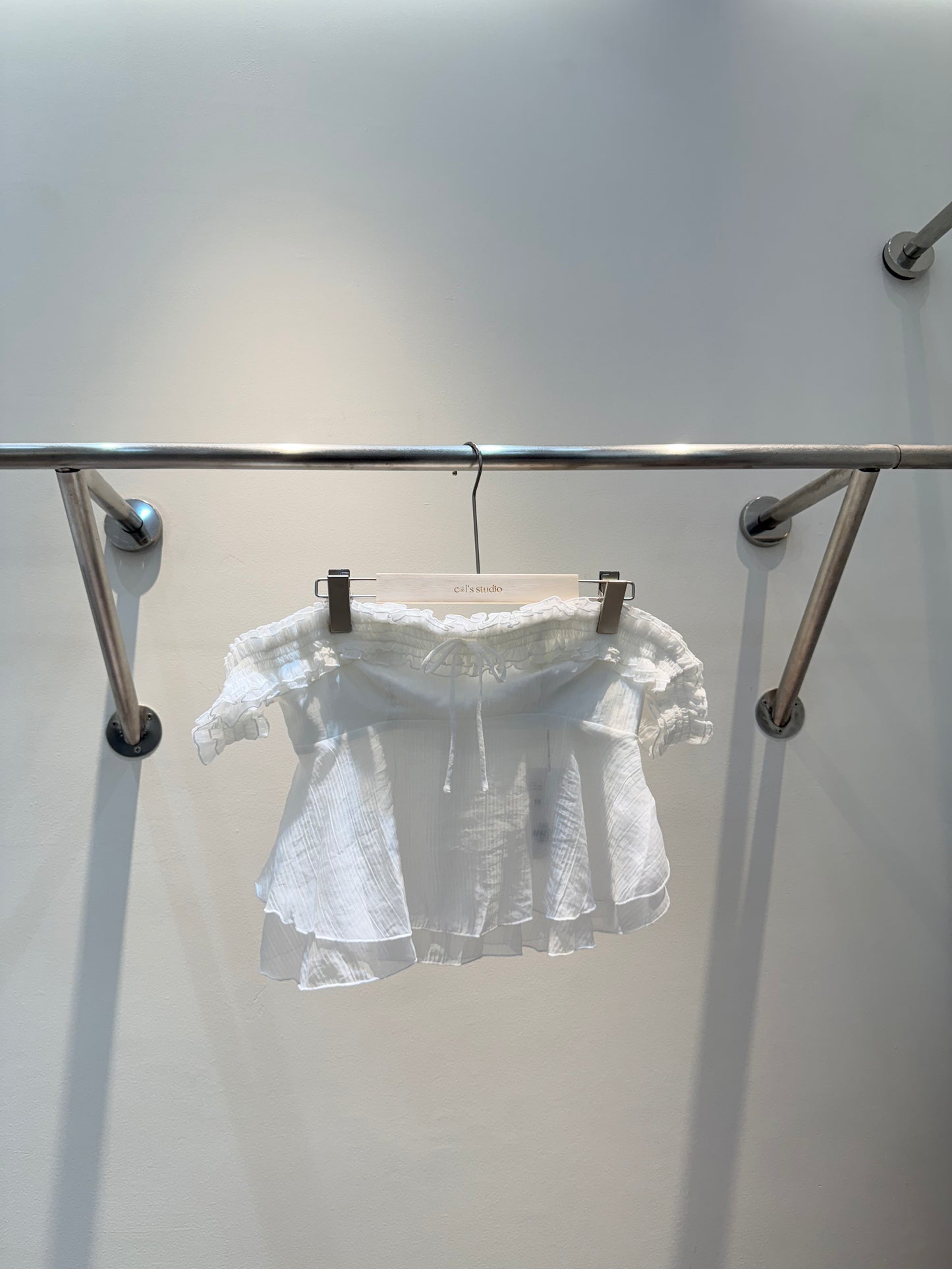 lace design off shoulder top