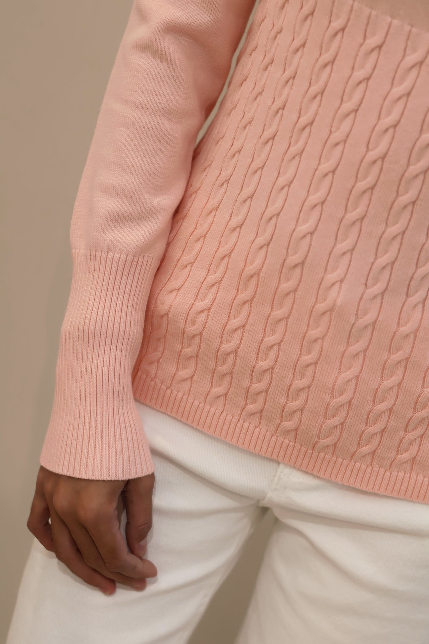 U NECK THICK KNITTED SWEATER