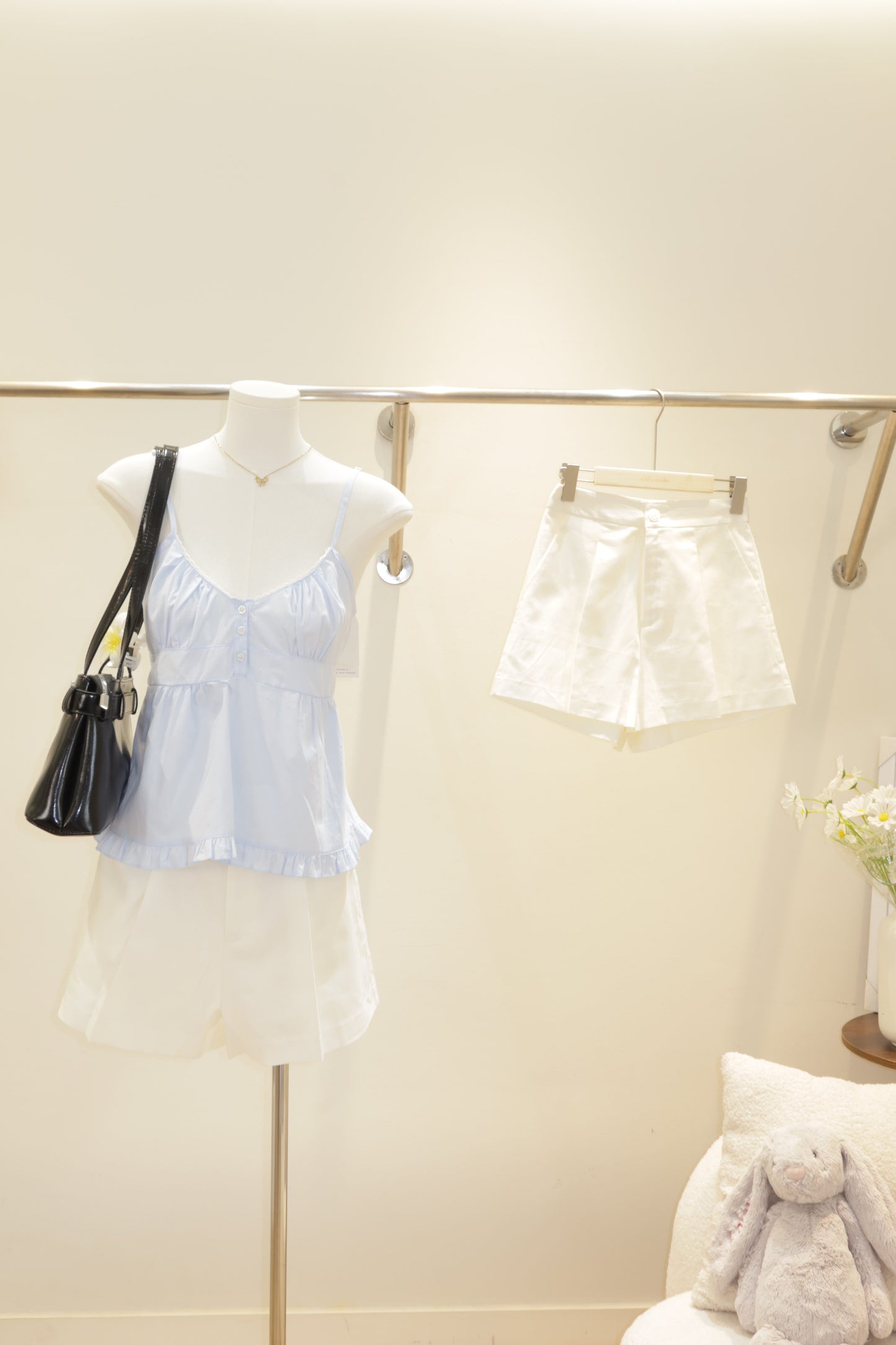 Linen mid length shorts S