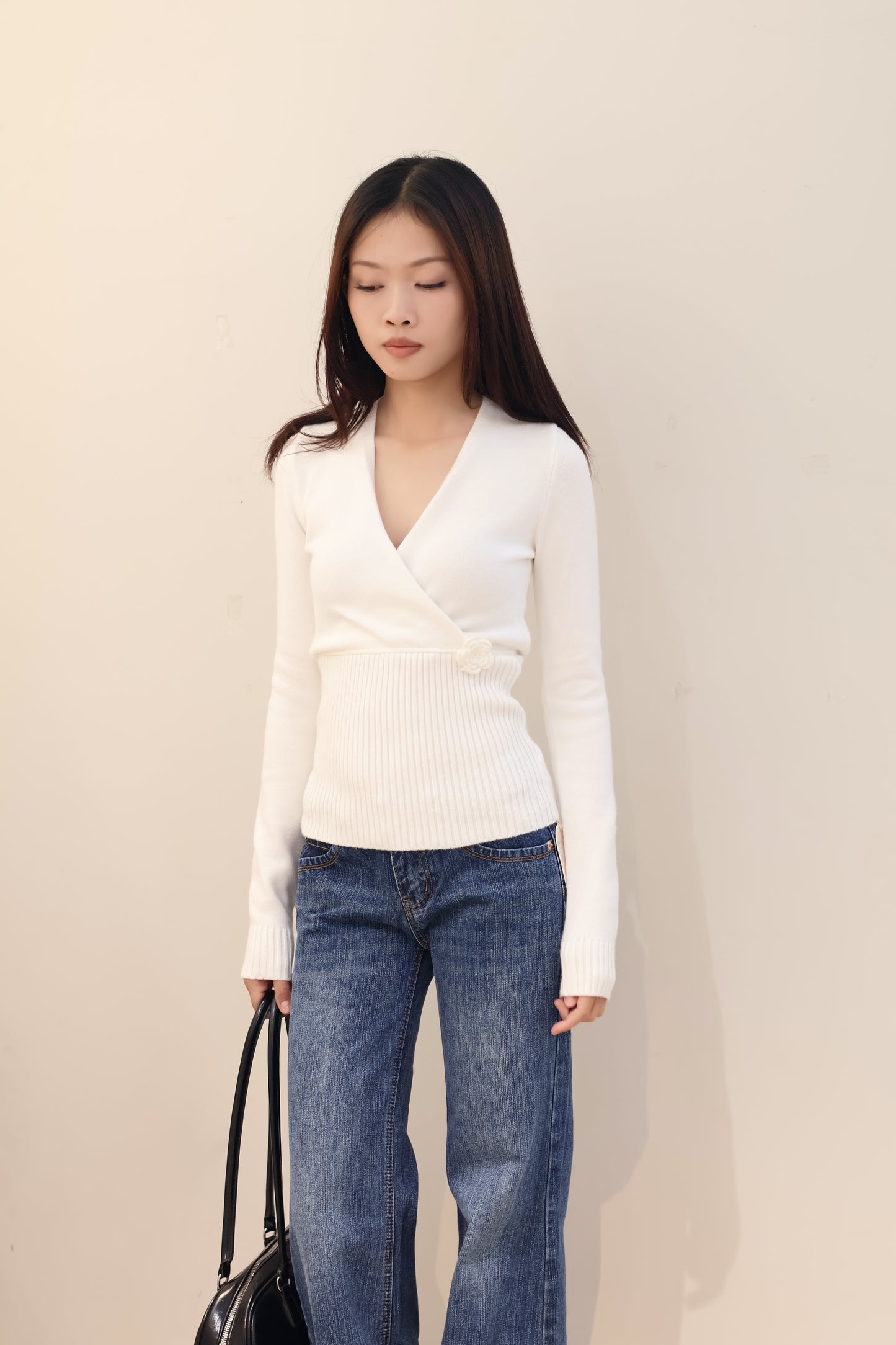 WAIST CINCH V CUT SWEATER