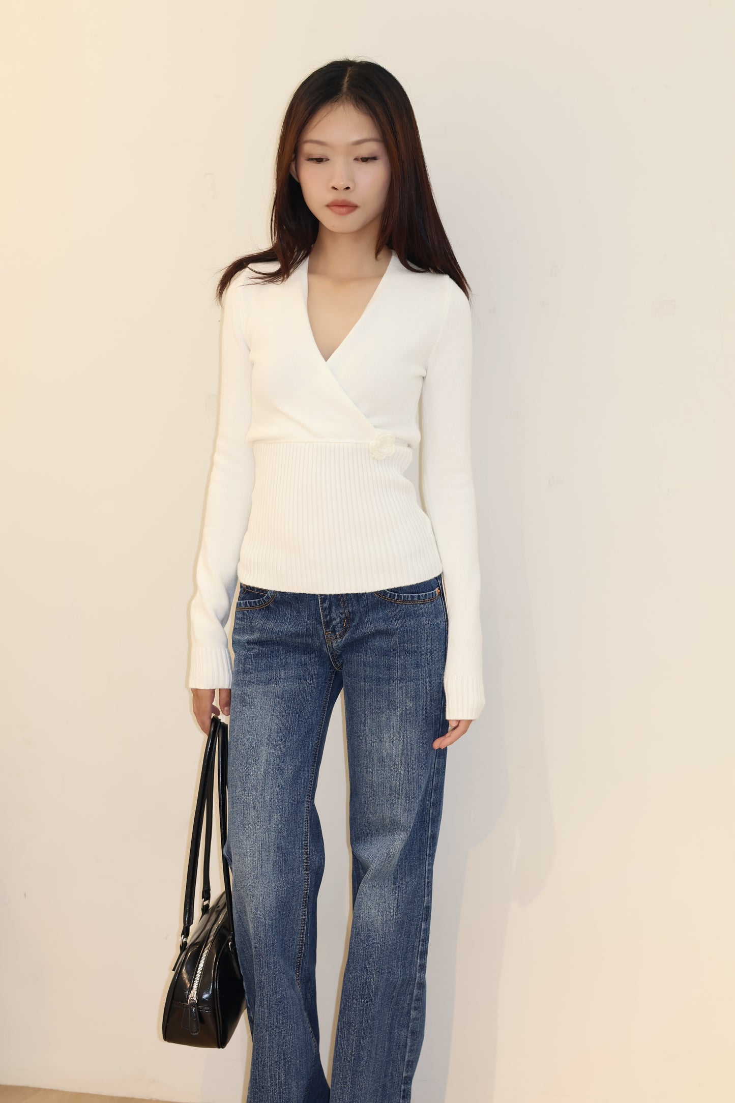 WAIST CINCH V CUT SWEATER