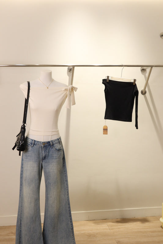 TIED HALF SHOULDER TOP