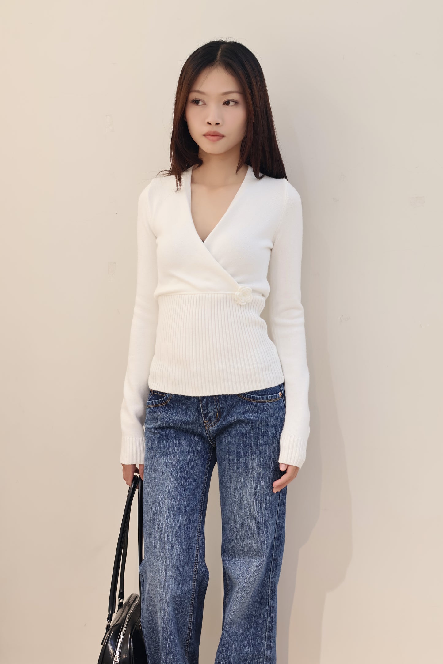 WAIST CINCH V CUT SWEATER