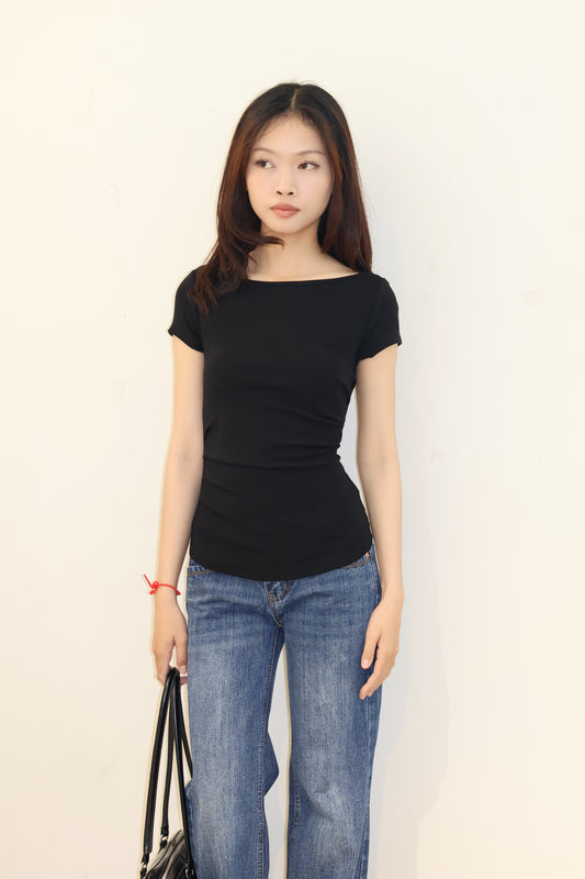 BOAT NECK BUCKLED BACK TOP