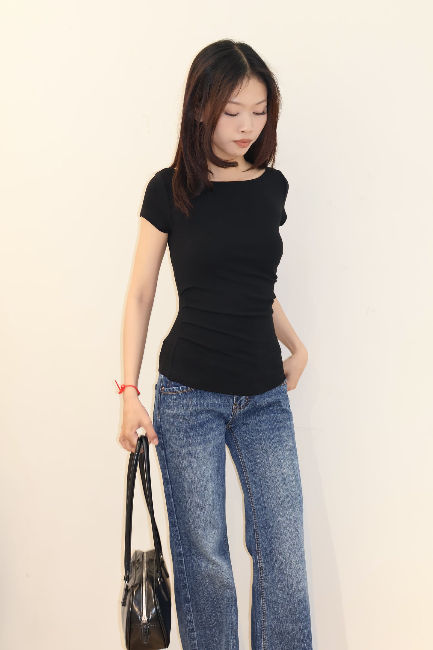 BOAT NECK BUCKLED BACK TOP