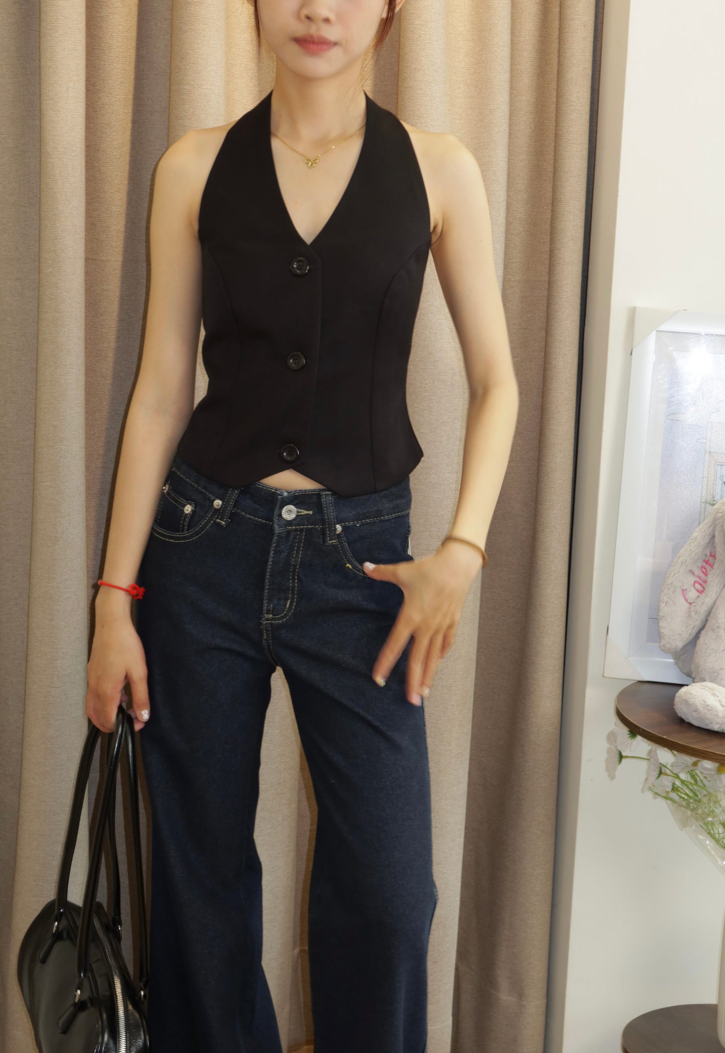 cropped sleeveless vest