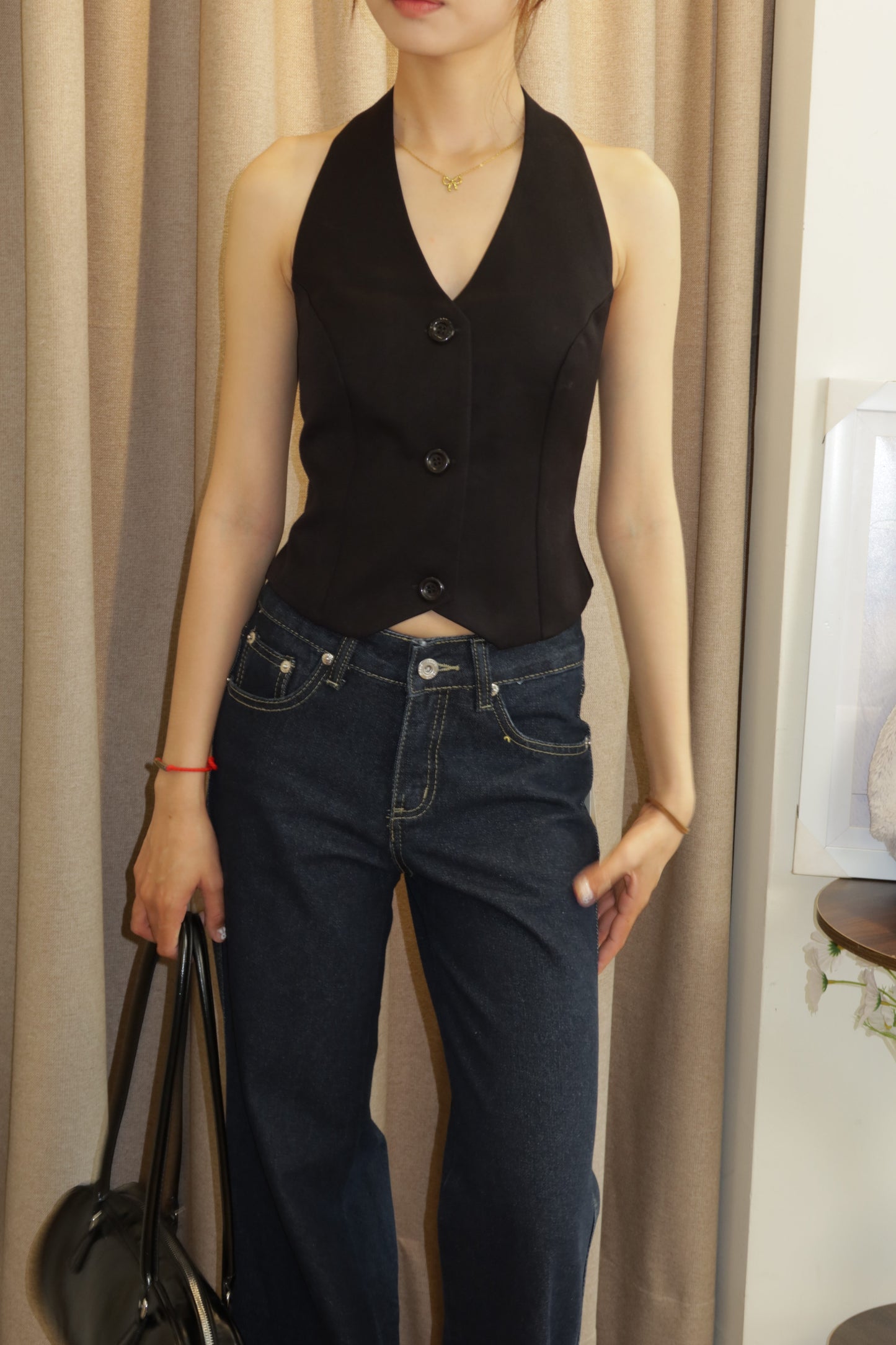 cropped sleeveless vest