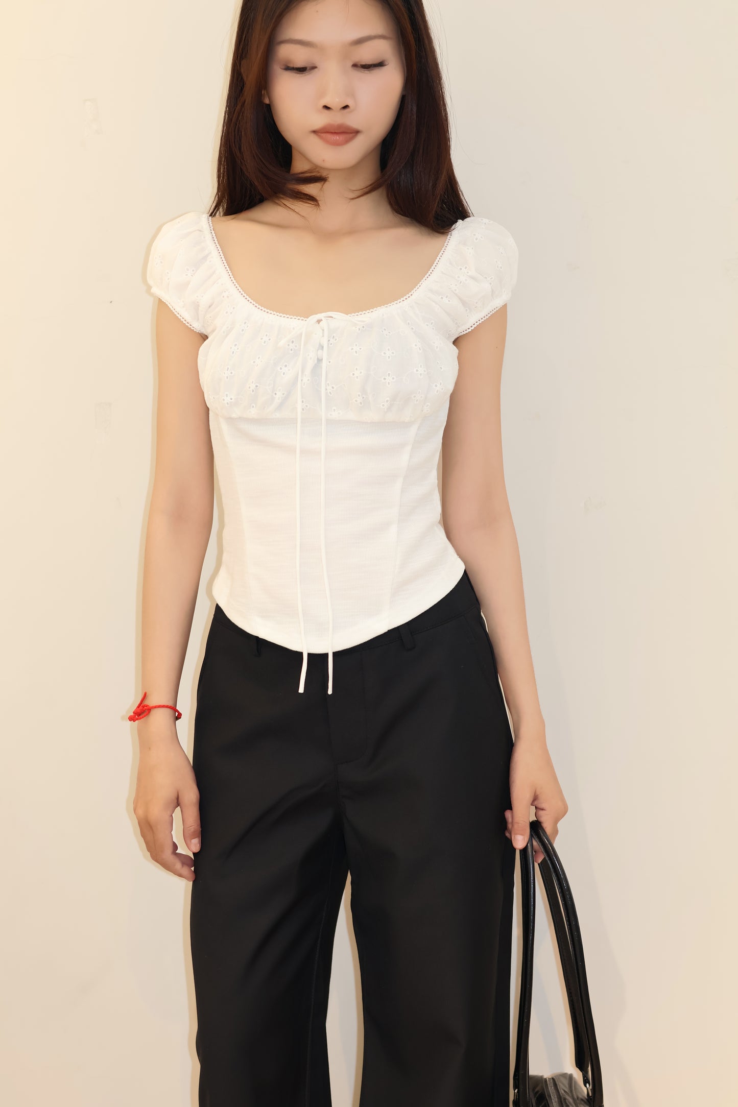 ROUND SCOOP RIBBON WHITE TOP