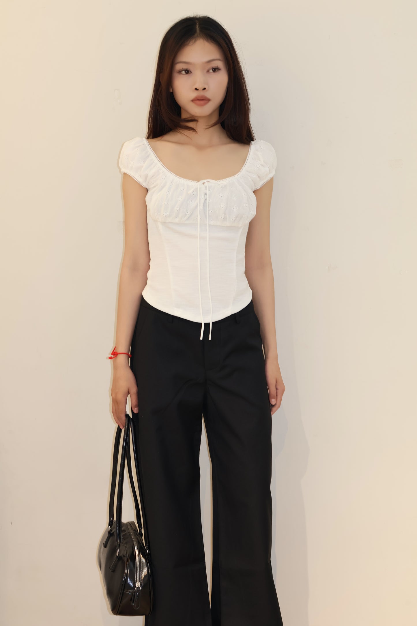 ROUND SCOOP RIBBON WHITE TOP