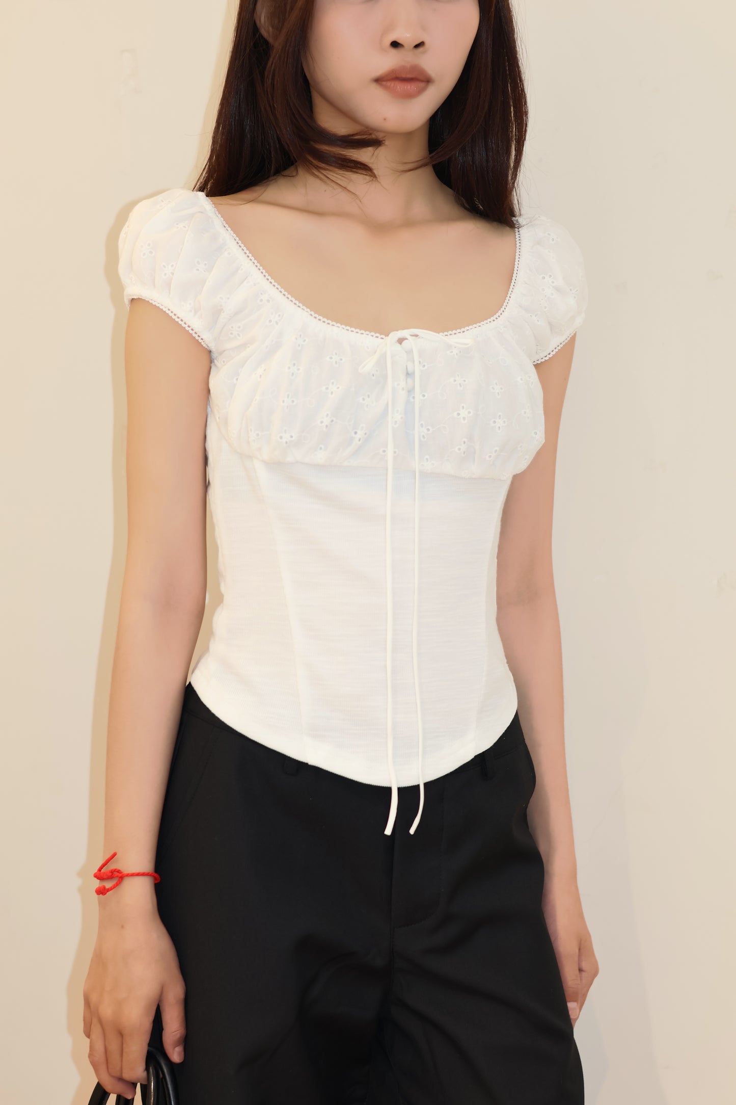 ROUND SCOOP RIBBON WHITE TOP