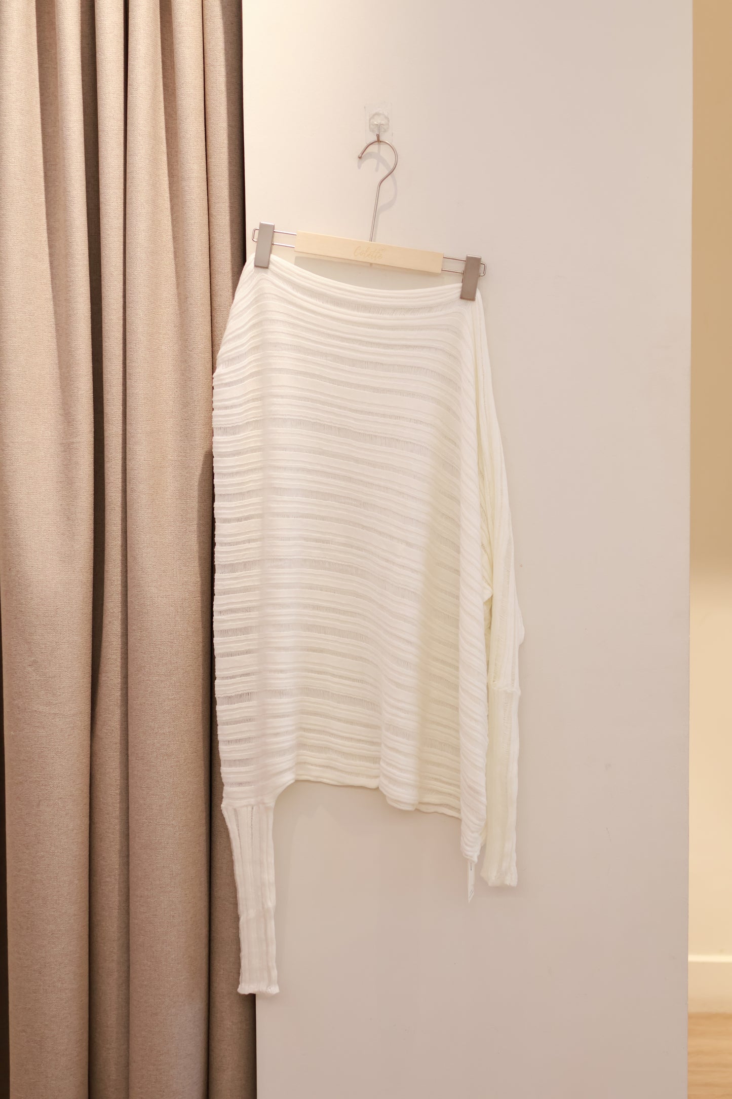 AUD Loose Off Shoulder - White