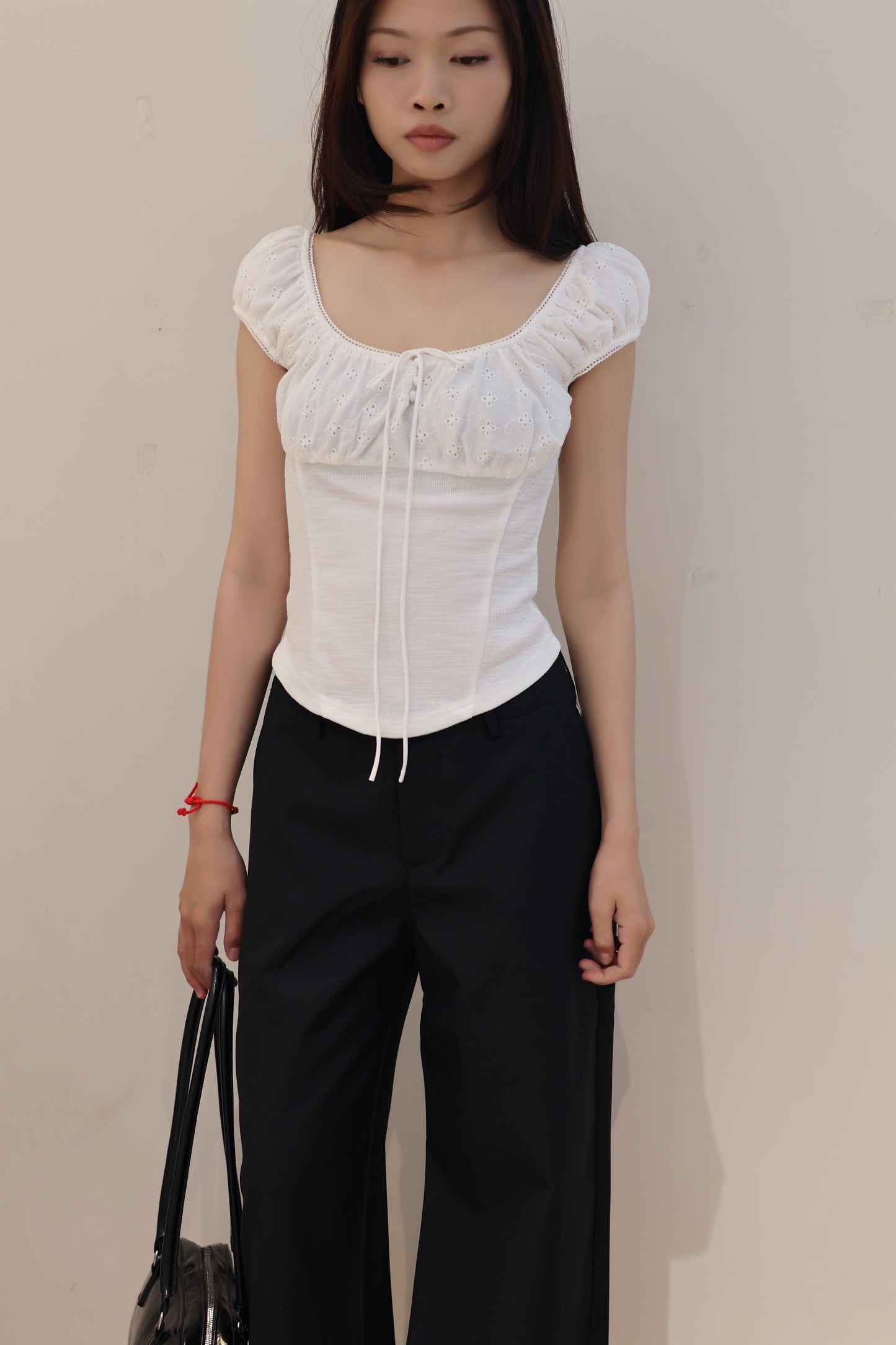 ROUND SCOOP RIBBON WHITE TOP