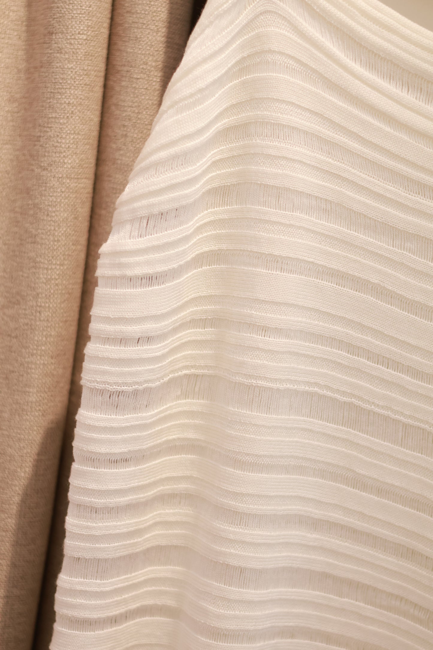 AUD Loose Off Shoulder - White