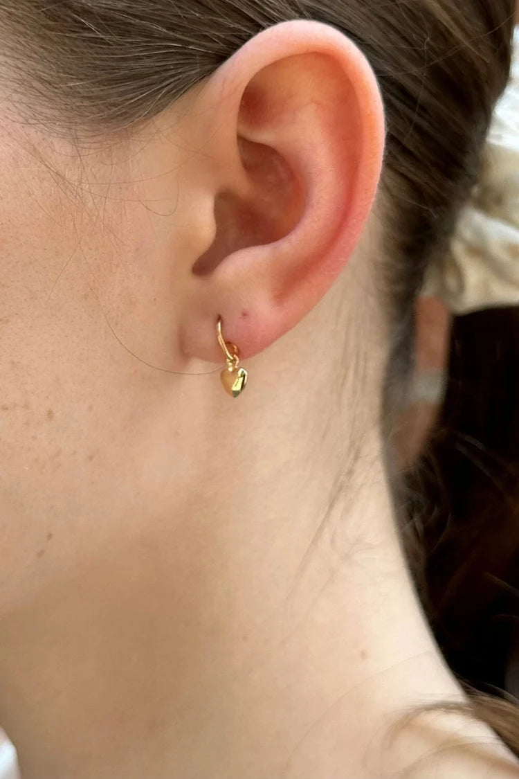 BRANDY HEART CHARM EARRINGS- GOLD