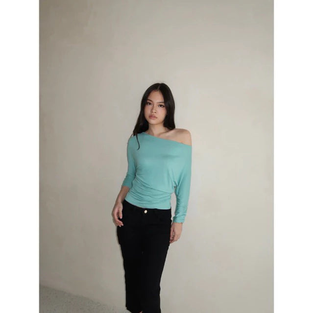 NUDETHELABEL SLOUCHY TOP