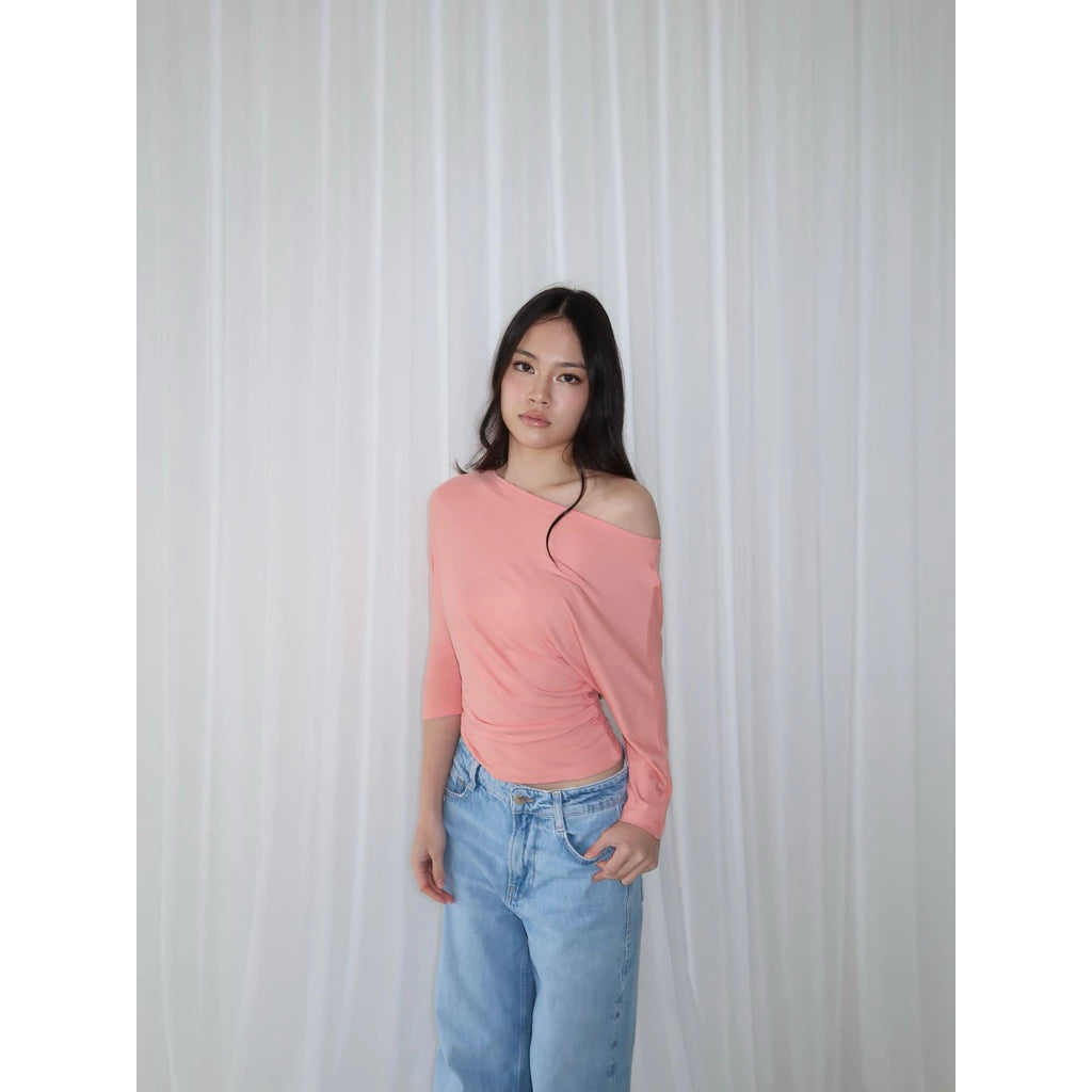 NUDETHELABEL SLOUCHY TOP