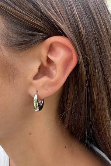 BRANDY CHUNKY HOOP EARRINGS- SILVER