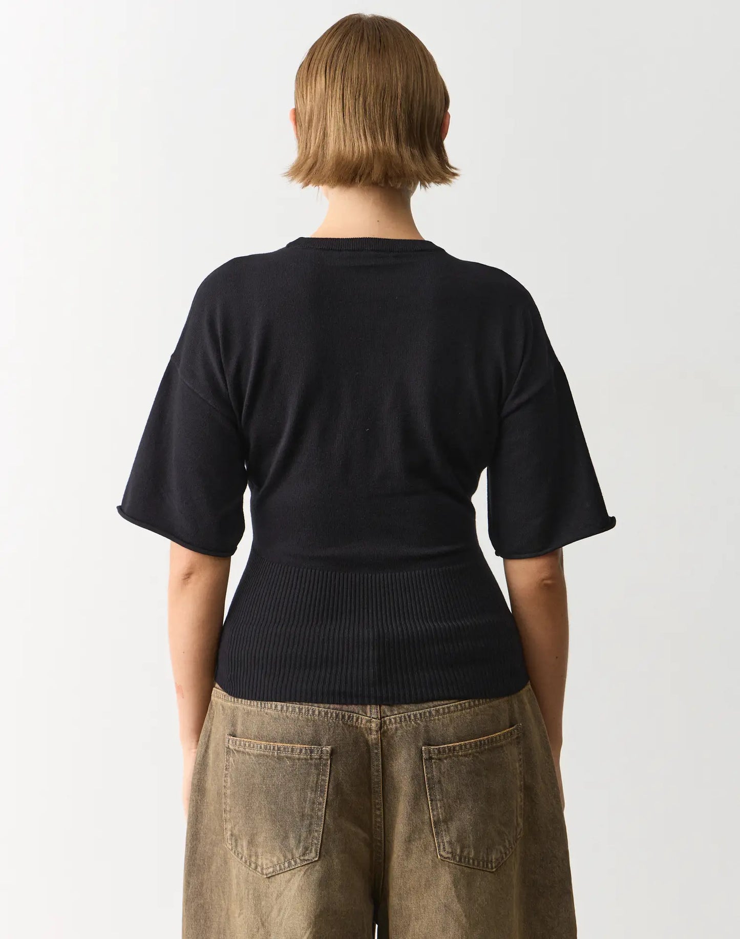GLASSONS Short Sleeve Rib Waist Knit Top