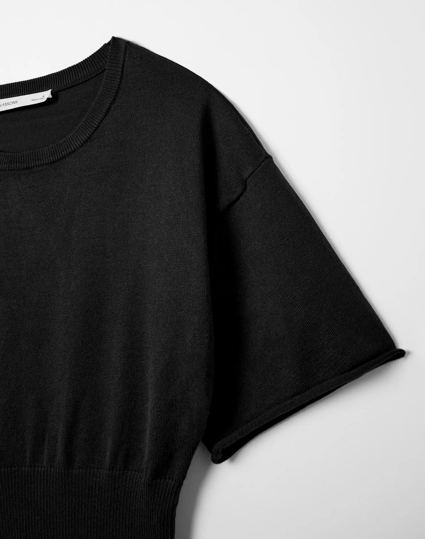 GLASSONS Short Sleeve Rib Waist Knit Top