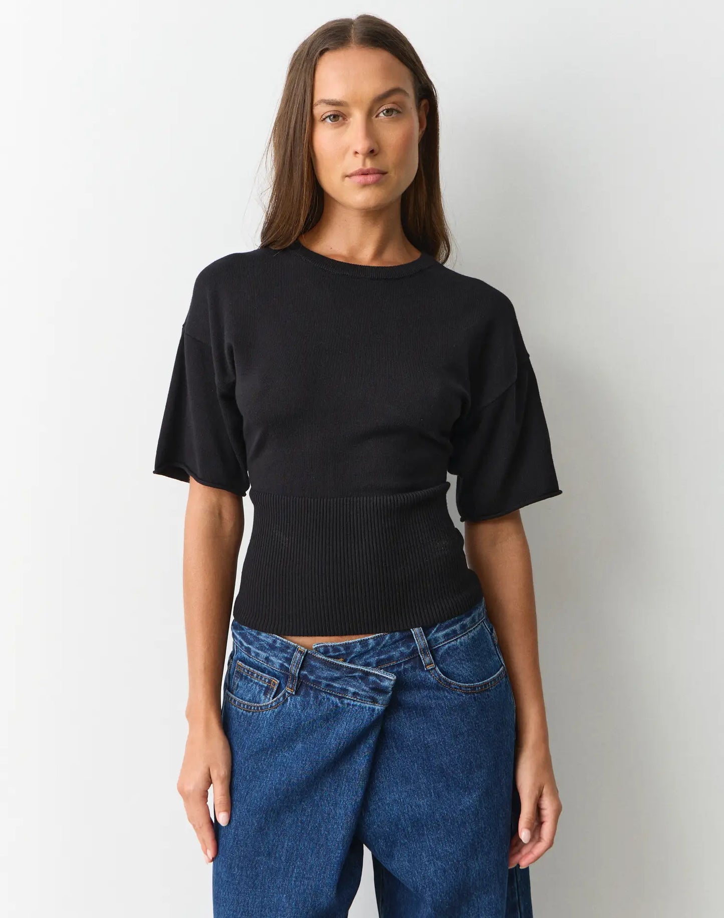 GLASSONS Short Sleeve Rib Waist Knit Top