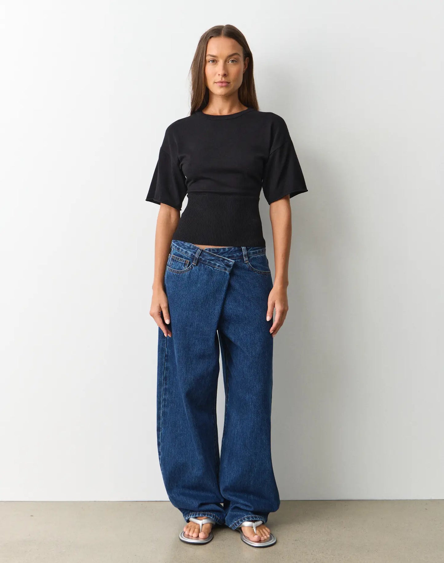 GLASSONS Short Sleeve Rib Waist Knit Top