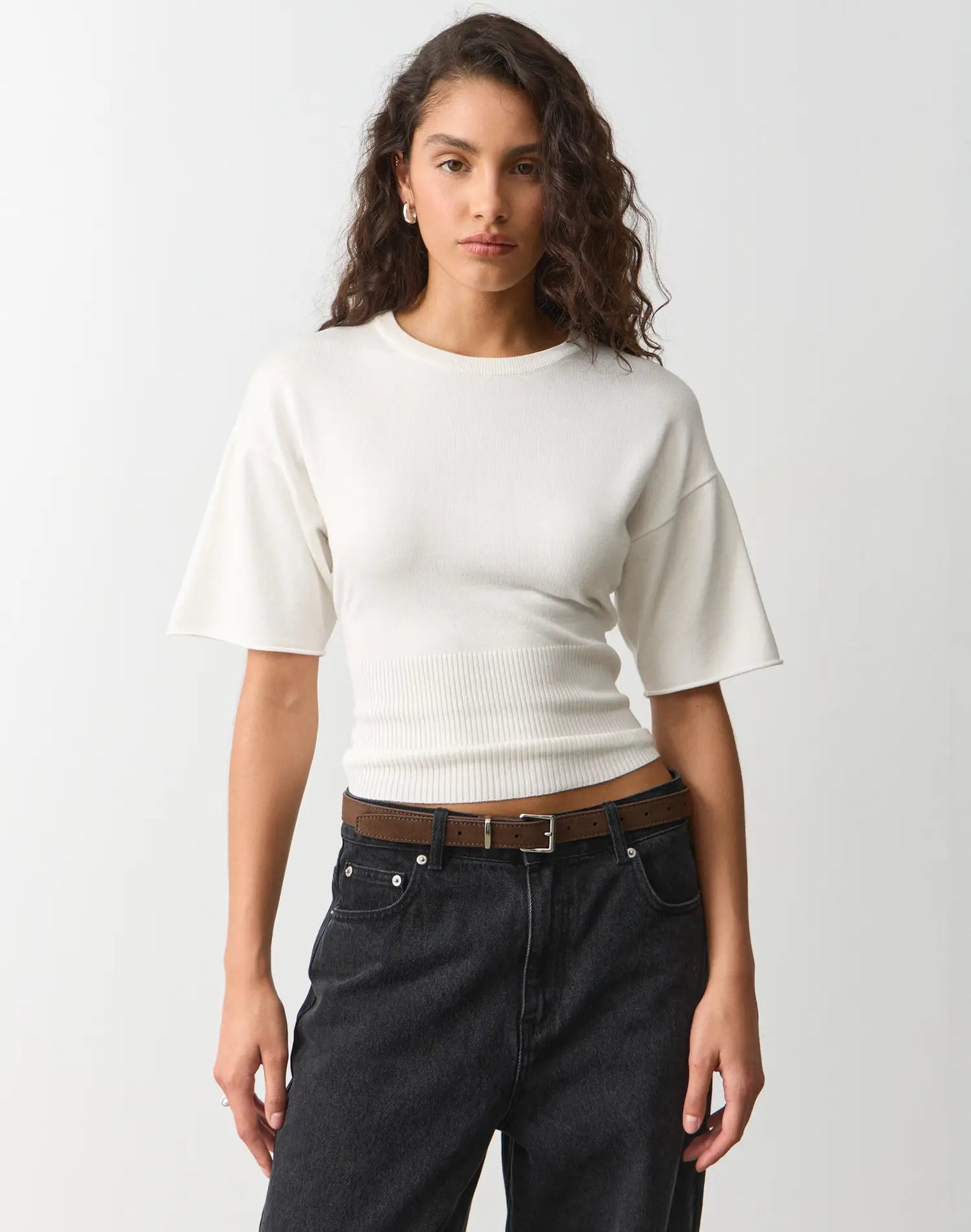 GLASSONS Short Sleeve Rib Waist Knit Top