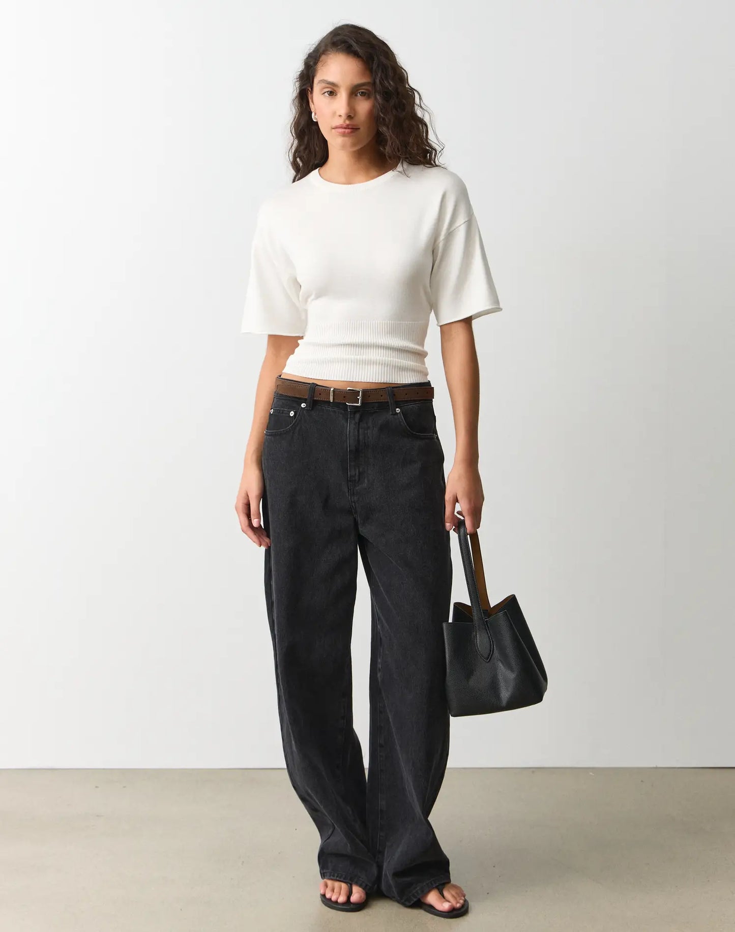 GLASSONS Short Sleeve Rib Waist Knit Top