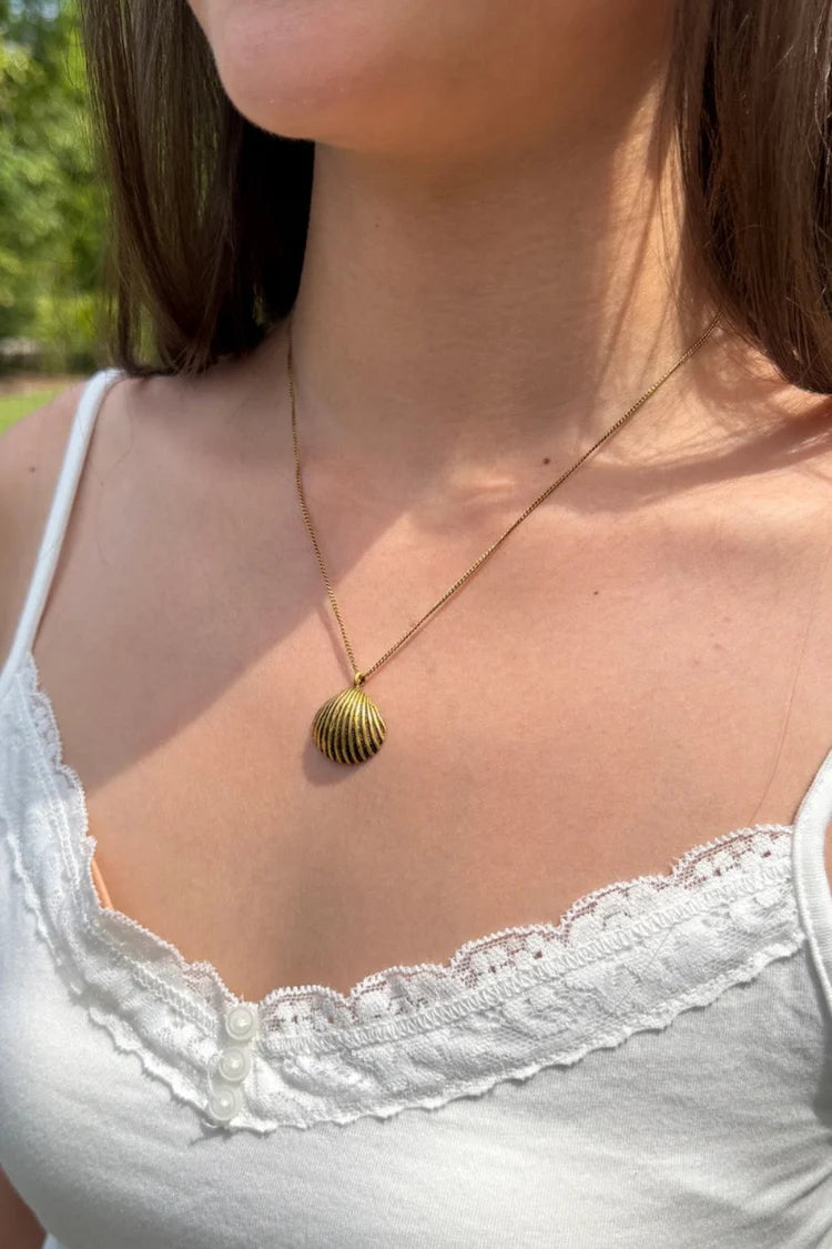 BRANDY Seashell Necklace -GOLD